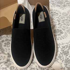 UGG women’s alameda Sammy size 10 new in box Loafers